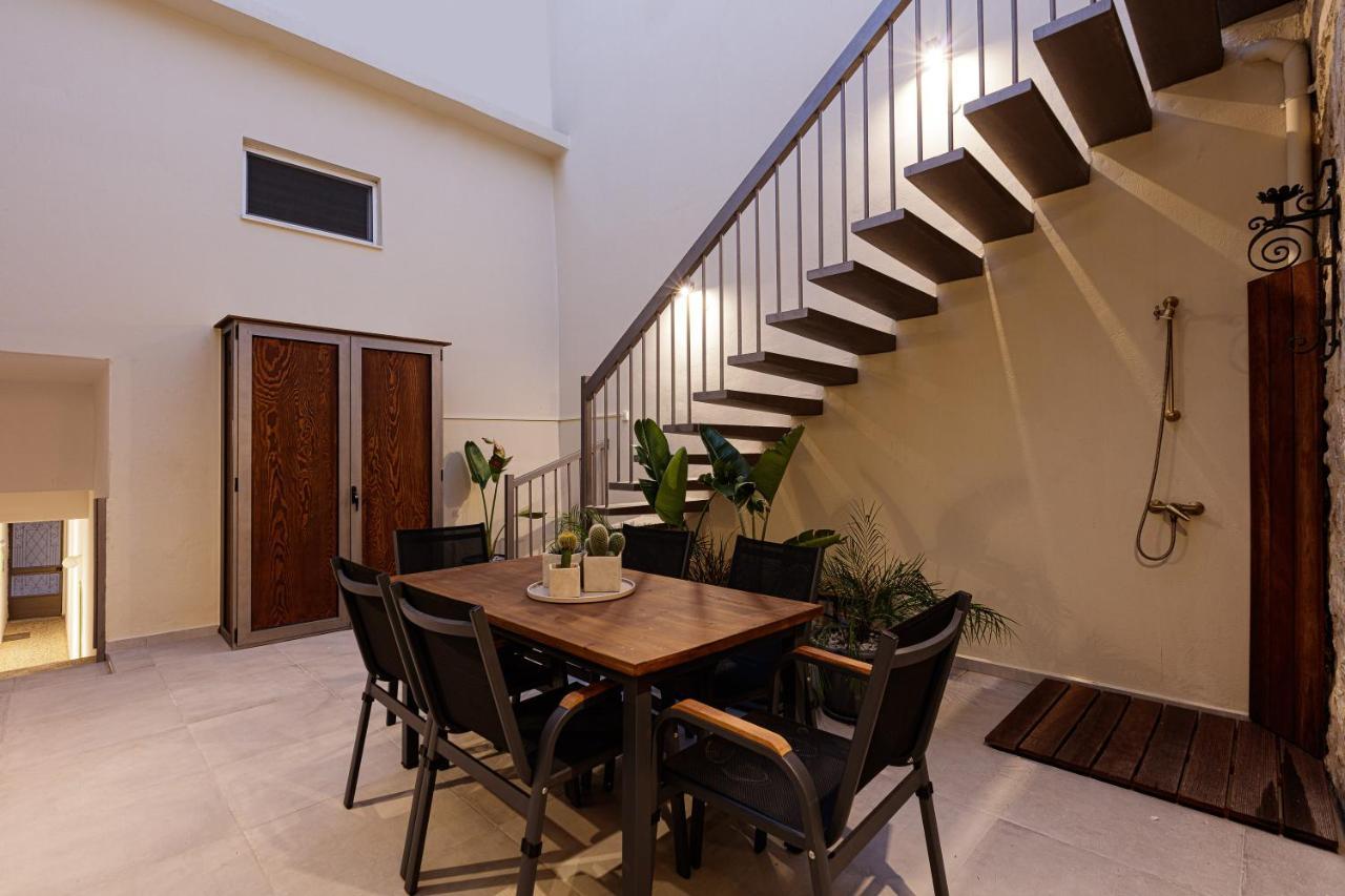 Apartment Secret Oasis *