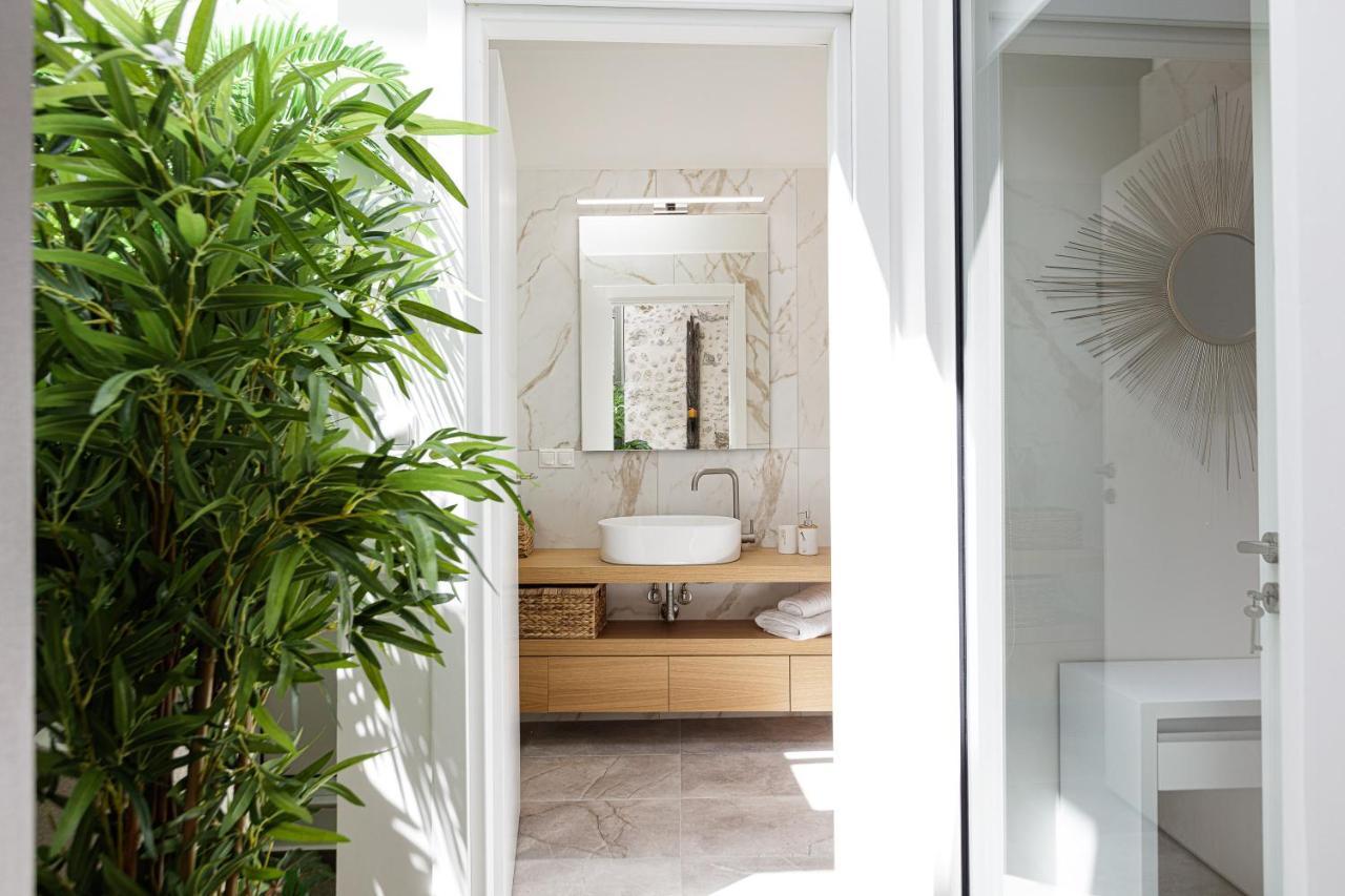 Secret Oasis Apartment *